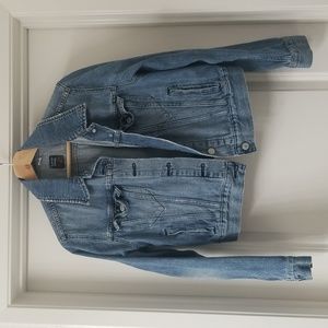 Trucker jean jacket
